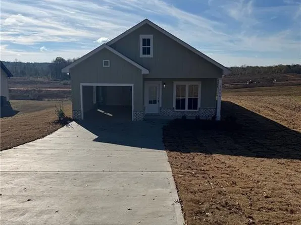 1246 30th St, Valley, AL 36854