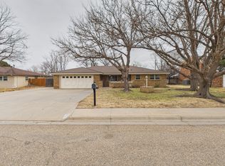 717 Phillips Dr, Dumas, TX 79029
