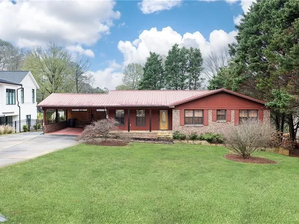 216 Thomas Cir, Roswell, GA 30075