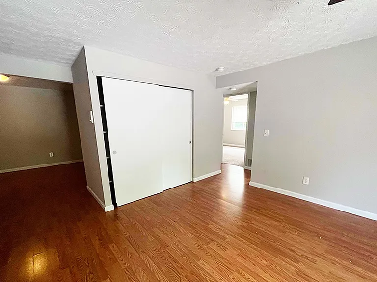 525 Lowell Ave — Photo 20
