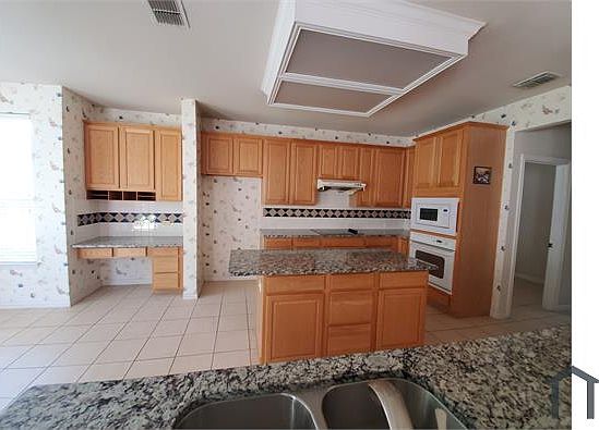 4th image of 4520 Greenfield Dr