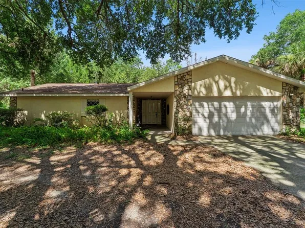5450 Allen St, Mims, FL 32754
