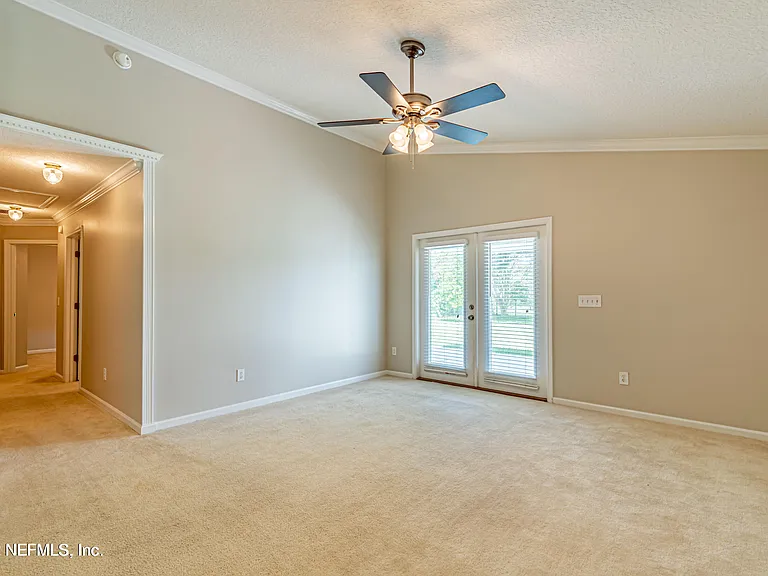 1136 Hyacinth St — Photo 12