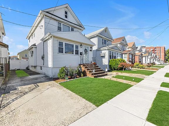 2nd image of 9458 225th St
