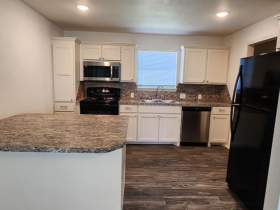 4th image of 419 N Mead Ave