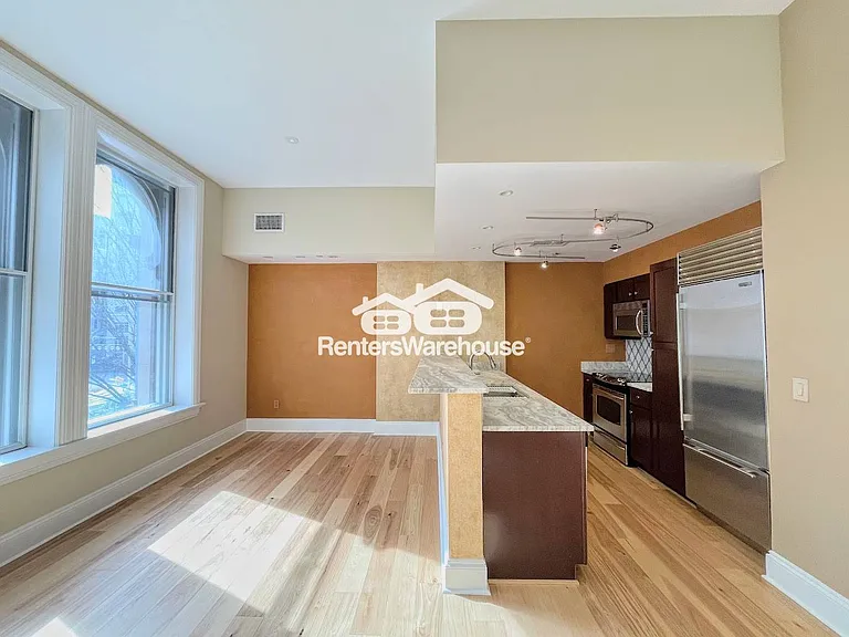 219 Granby St #20 — Photo 8