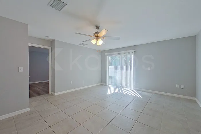5 bed, 3.5 bath, 2243 sqft, $2,375 — Photo 2
