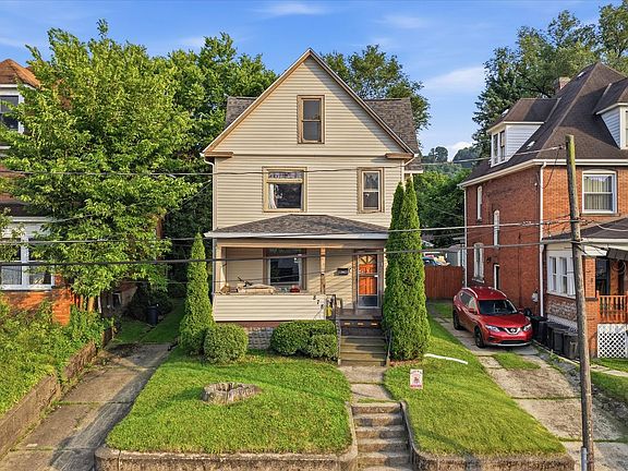 2nd image of 878 McIntire Way