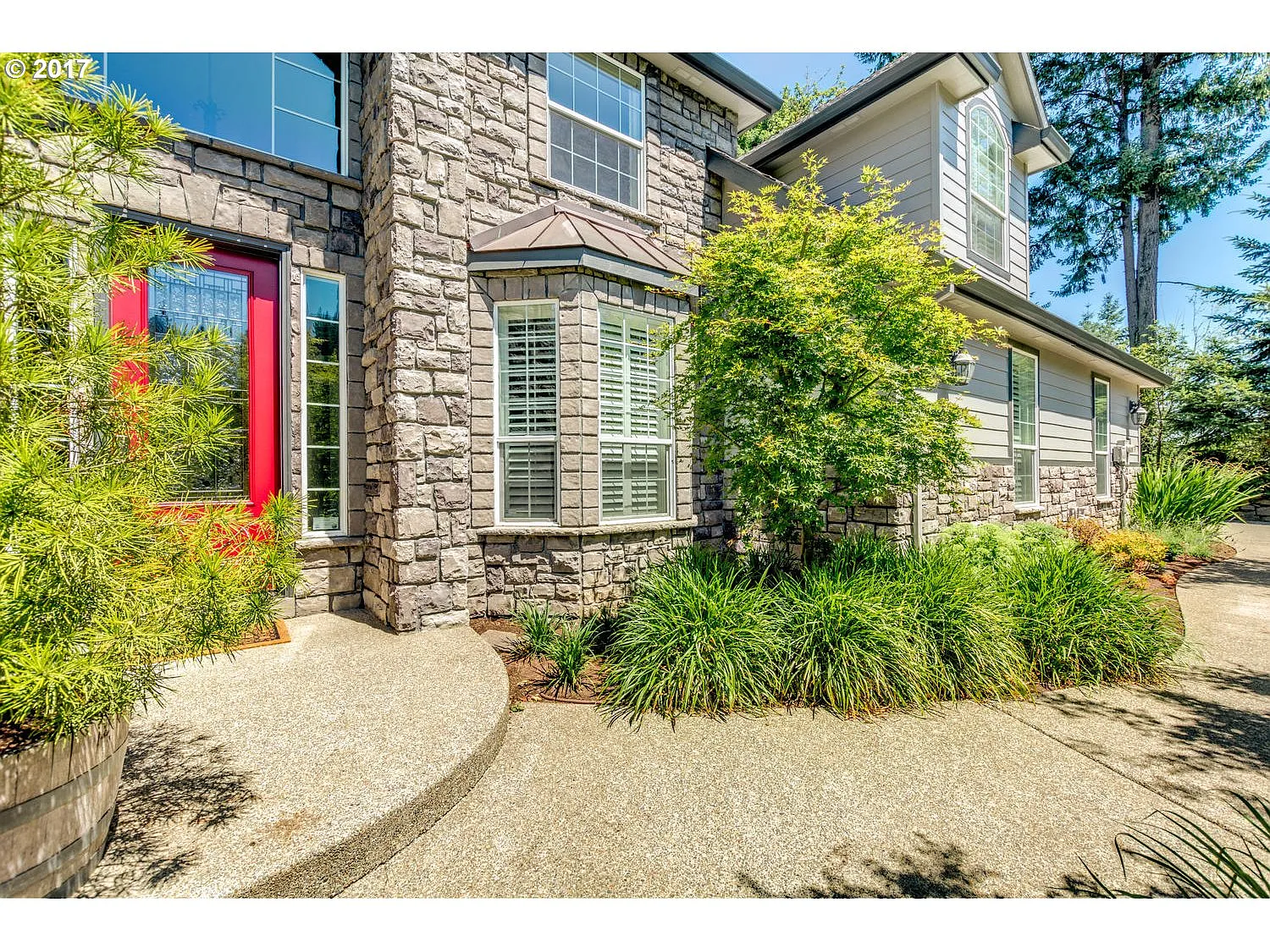1130 NW Eloise Ln photo 1