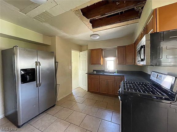 2nd image of 15371 Ashland Dr