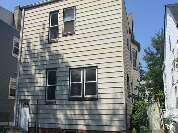 5th image of 16 Saint Paul Ave