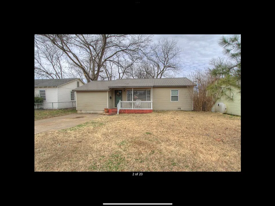 207 E 45th Pl