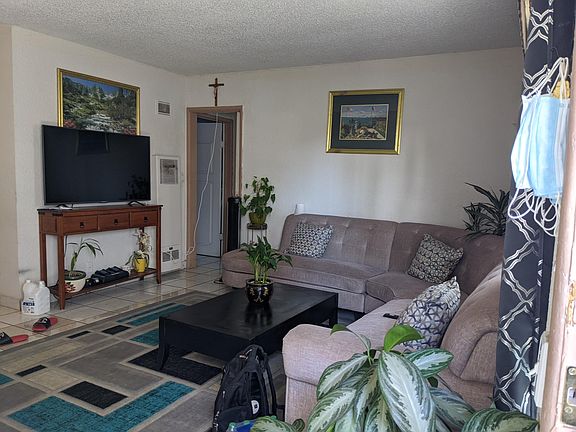 3rd image of 405 E 98th St #2