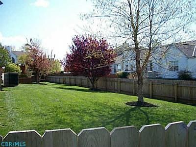 4th image of 19 Milkweed Pl