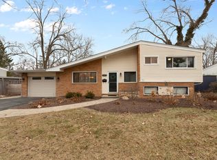 525 Mallard Ln, Deerfield, IL 60015