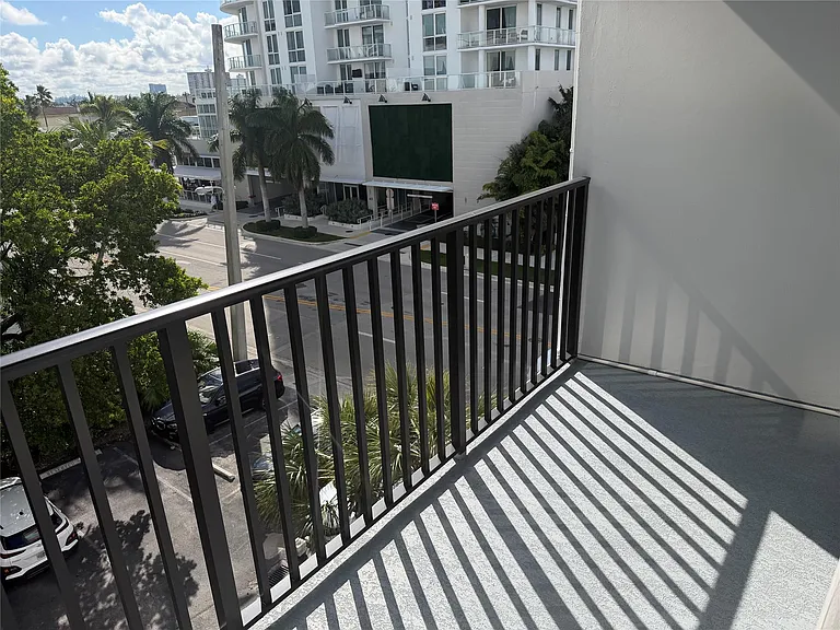3000 Riomar St #406 — Photo 14