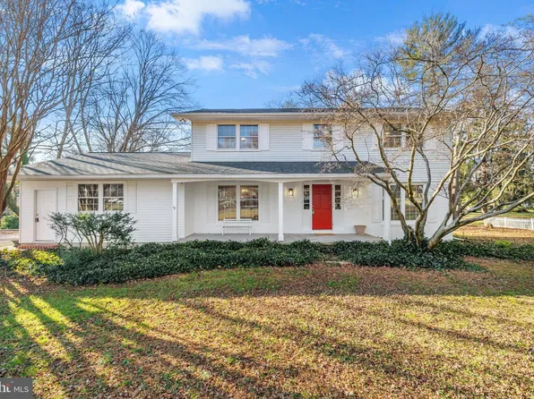 1766 Baldwin Dr, Millersville, MD 21108