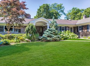 2 Purdy Ave, Bayport, NY 11705