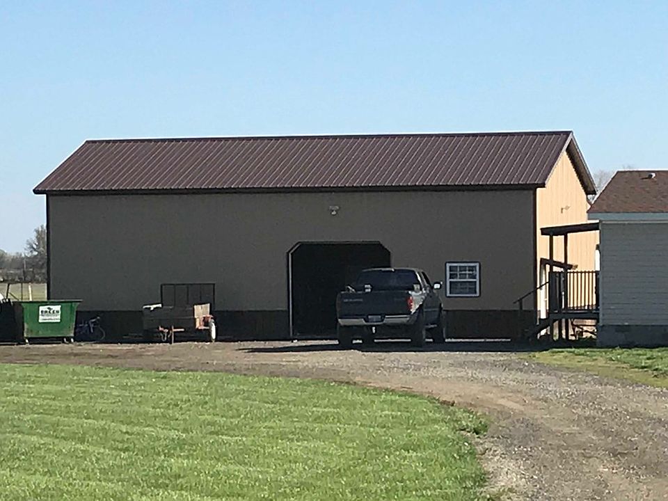 2nd image of 1015 W 530th Ave