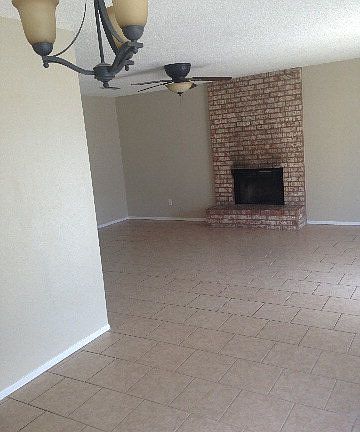 5th image of 3952 Richmond St