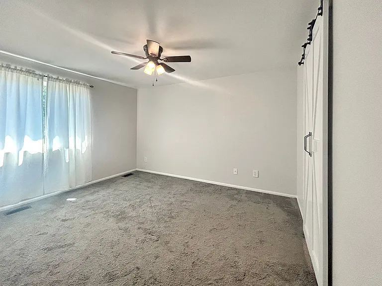 8059 S Johnson Ct — Photo 15