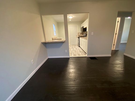 5th image of 2347 Jefferson Ave