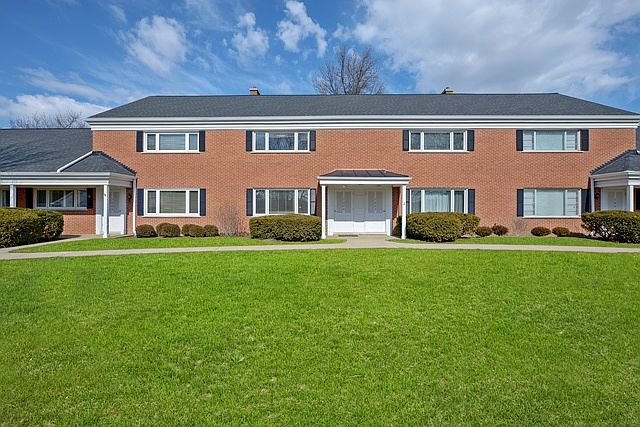 1st image of 1004 Chanticleer Ln #0
