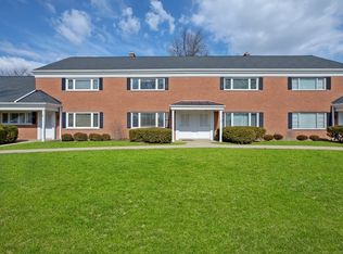 1004 Chanticleer Ln #0, Hinsdale, IL 60521