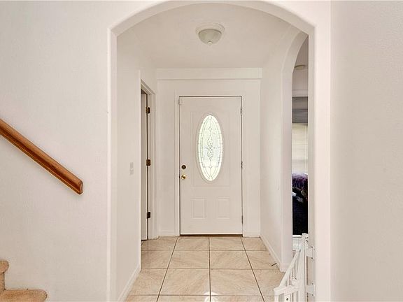 3rd image of 108 Spoonbill Ct
