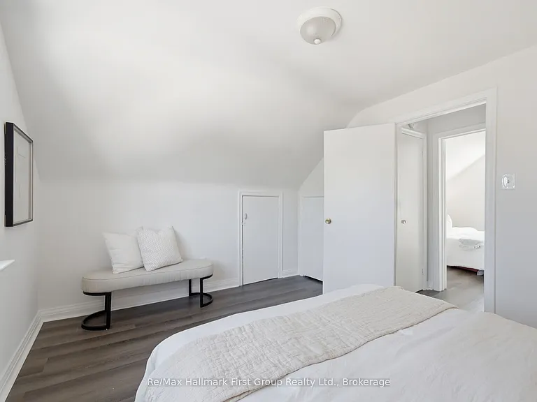 573 Sinclair St — Photo 19