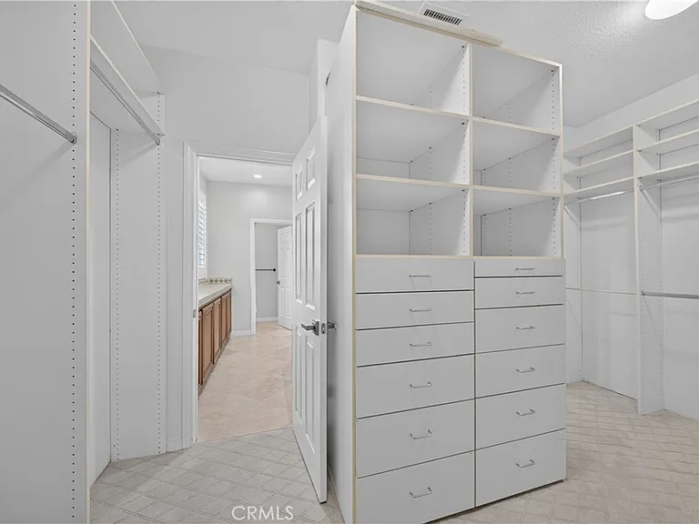 6 Westchester Ct — Photo 18