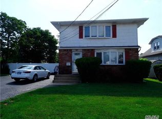 431 Staples St, Farmingdale, NY 11735