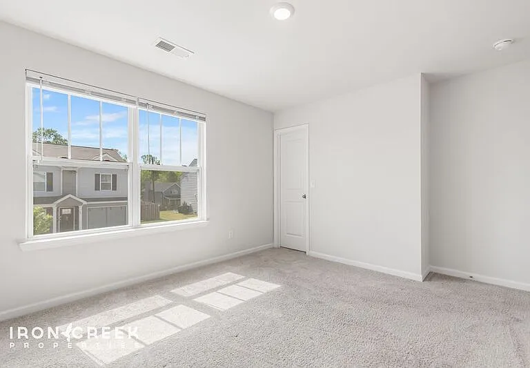 352 Oak Branch Rd — Photo 16
