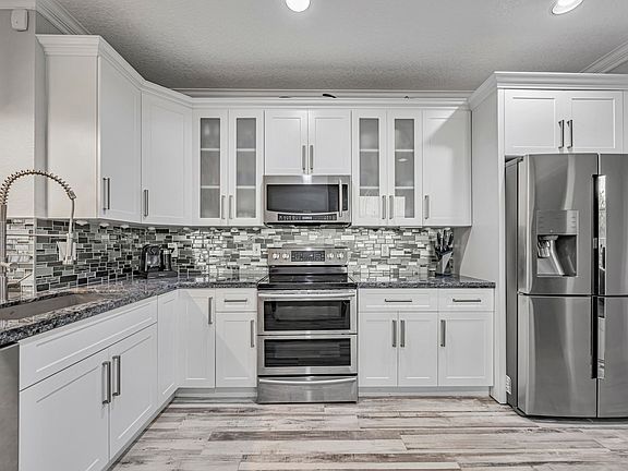4th image of 2080 Pasa Verde Lane