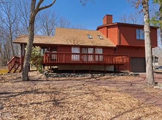 129 Saunders Dr, Bushkill, PA 18324