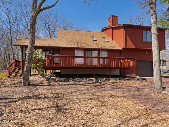 129 Saunders Dr, Bushkill, PA 18324