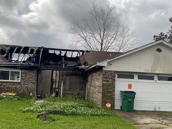 4th image of 4021 N Dells St
