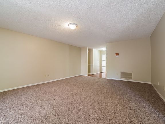 5th image of 1088 Forest Creek Dr