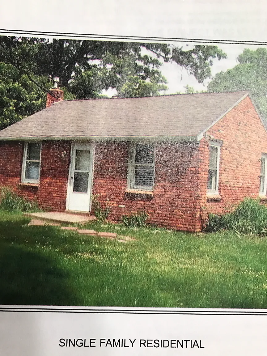 610 W Main St photo 1
