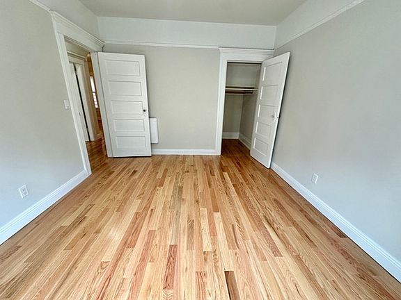 3rd image of 426 Presidio Ave