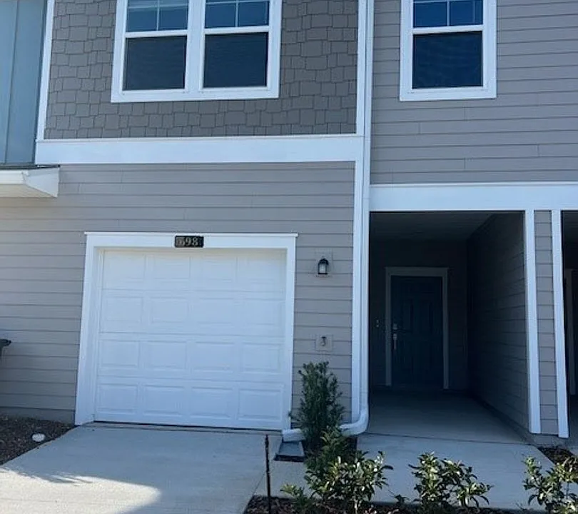 698 NW 126th Ter