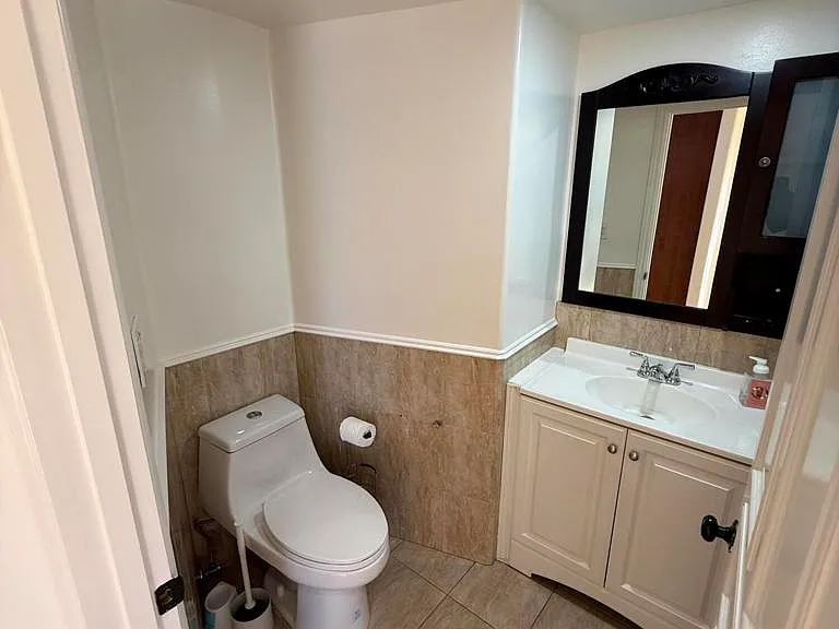 7011 N Liberty Dr — Photo 14