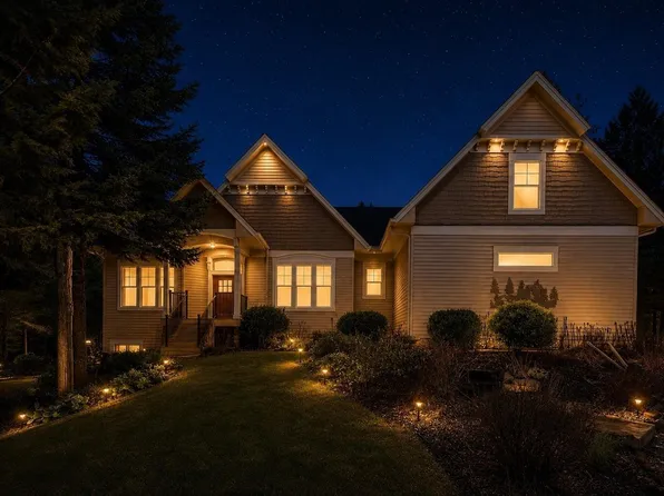 7001 E Chattaroy Rd, Chattaroy, WA 99003