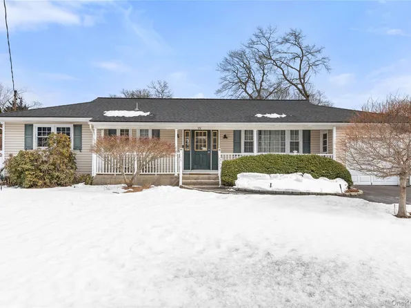 99 Brunswick Road, Ronkonkoma, NY 11779