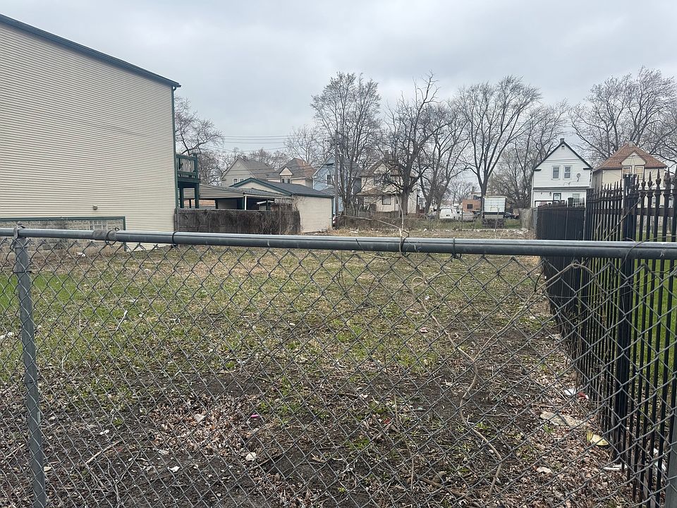 2nd image of 4644 W Ohio St