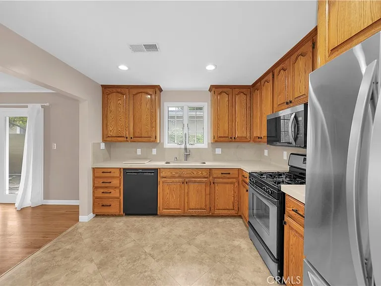 10751 Allen Dr — Photo 11