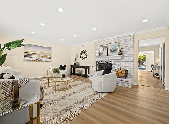 3rd image of 1203 Sierra View Dr