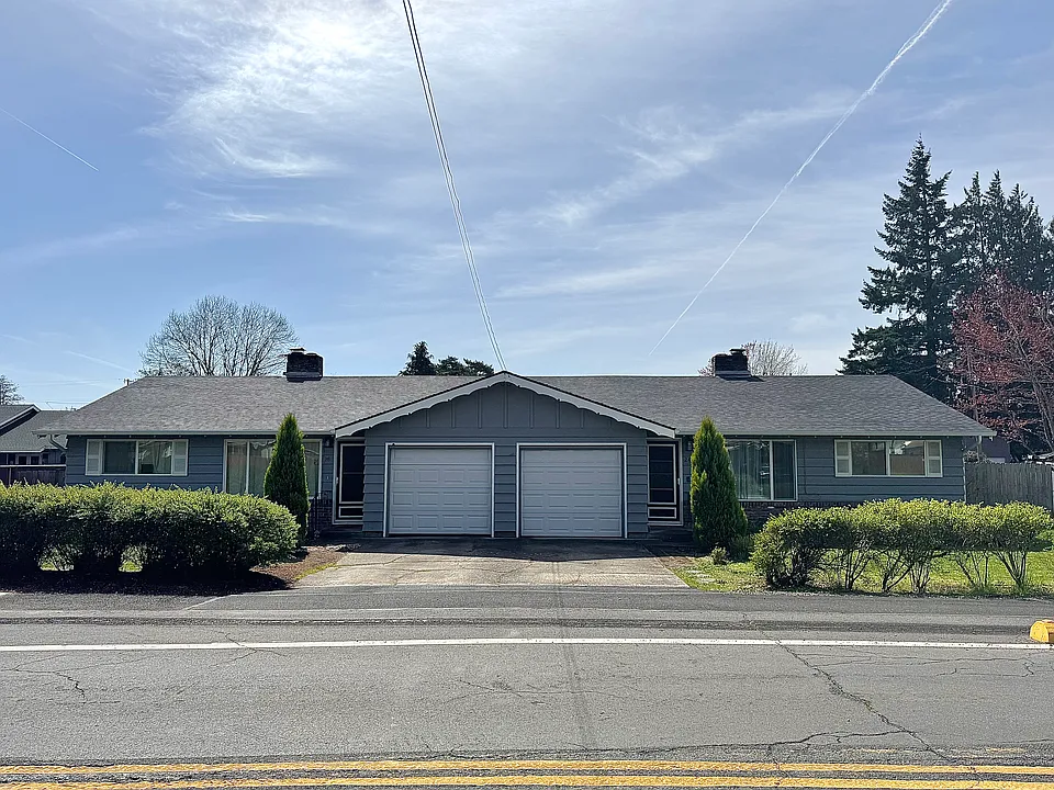 24 Howard Ave
