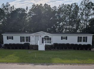 104 Franklin Rd, Raeford, NC 28376