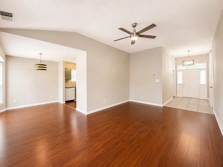 13505 Bolingbrook Ln — Photo 2